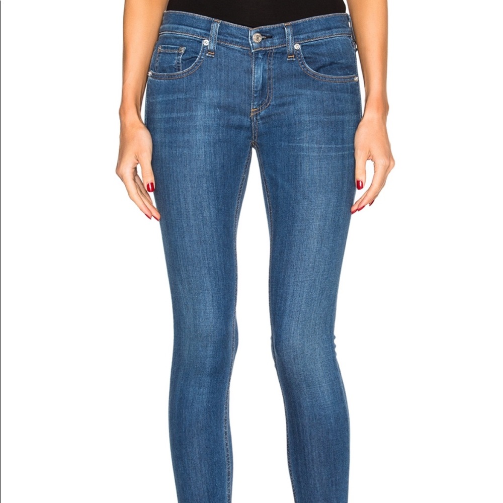 Rag & Bone JEAN Low Rise Skinny Jeans in Capitol Wash